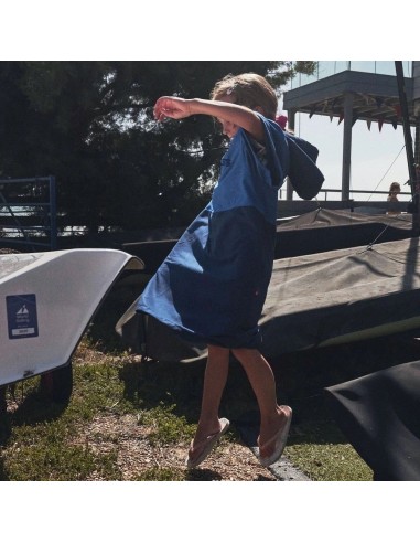 Rooster Microfibre Quick Dry Poncho Junior ROO107159 H2O Sensations Rooster Microfibre Quick Dry Poncho Junior ROO107159 H2O Sensations