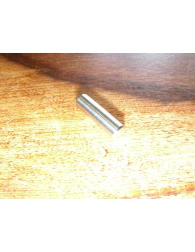 Harken Traveler Pivot Pin Stainless Steel 16.5*4.7mm HKH32784A SP092 H2O Sensations Harken Traveler Pivot Pin Stainless Steel 16.5*4.7mm HKH32784A SP092 H2O Sensations